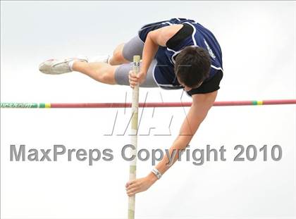 Thumbnail 2 in NCHSAA 4A Track and Field Championships photogallery.