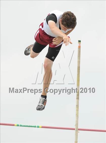 Thumbnail 1 in NCHSAA 4A Track and Field Championships photogallery.