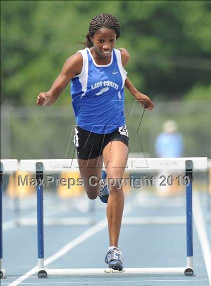Thumbnail 1 in NCHSAA 4A Track and Field Championships photogallery.