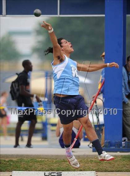 Thumbnail 1 in NCHSAA 4A Track and Field Championships photogallery.