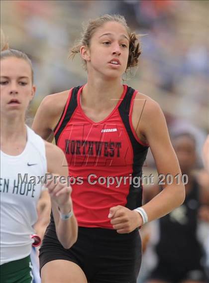 Thumbnail 1 in NCHSAA 4A Track and Field Championships photogallery.