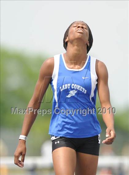 Thumbnail 3 in NCHSAA 4A Track and Field Championships photogallery.