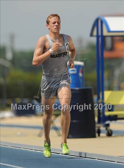 Thumbnail 1 in NCHSAA 4A Track and Field Championships photogallery.