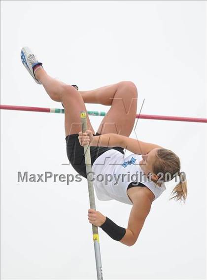 Thumbnail 3 in NCHSAA 4A Track and Field Championships photogallery.