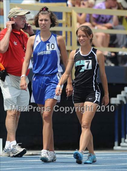 Thumbnail 1 in NCHSAA 4A Track and Field Championships photogallery.