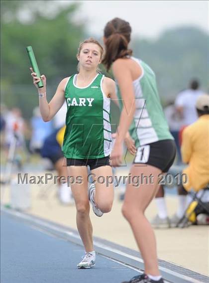 Thumbnail 1 in NCHSAA 4A Track and Field Championships photogallery.