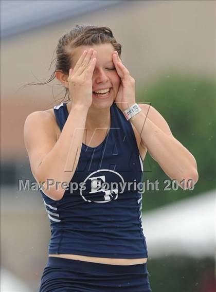 Thumbnail 2 in NCHSAA 4A Track and Field Championships photogallery.