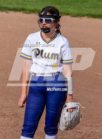 Thumbnail 3 in Plum @ Shaler Area photogallery.
