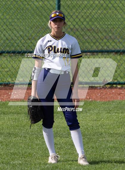 Thumbnail 2 in Plum @ Shaler Area photogallery.
