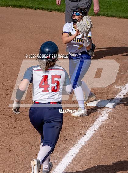 Thumbnail 3 in Plum @ Shaler Area photogallery.