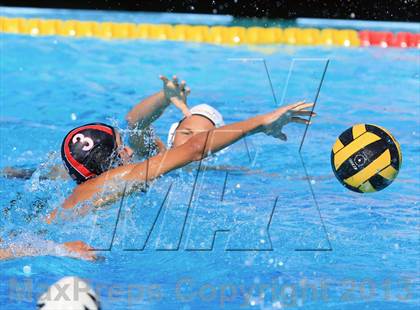 Thumbnail 2 in Foothill v. La Jolla (Coronado JV Invitational) photogallery.