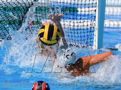 Thumbnail 2 in Foothill v. La Jolla (Coronado JV Invitational) photogallery.