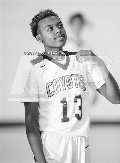 Thumbnail 3 in Calabasas vs Dorsey (West Valley Thanksgiving Tip-Off Classic) photogallery.
