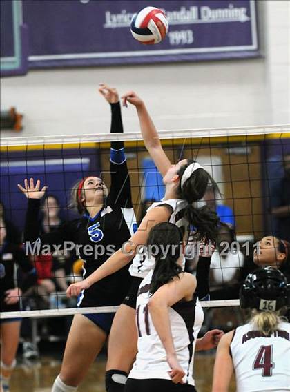 Thumbnail 1 in Los Alamitos vs. Assumption (Durango Fall Classic) photogallery.