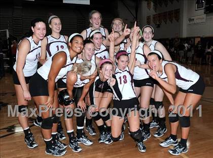 Thumbnail 2 in Los Alamitos vs. Assumption (Durango Fall Classic) photogallery.