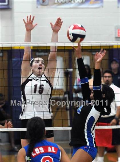 Thumbnail 3 in Los Alamitos vs. Assumption (Durango Fall Classic) photogallery.