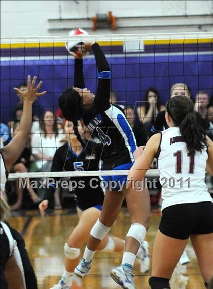 Thumbnail 3 in Los Alamitos vs. Assumption (Durango Fall Classic) photogallery.