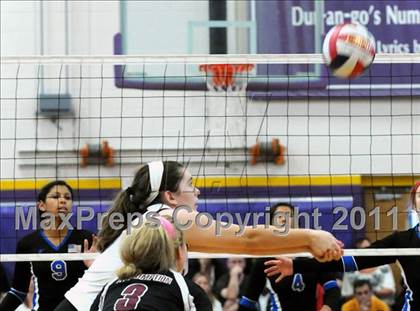 Thumbnail 1 in Los Alamitos vs. Assumption (Durango Fall Classic) photogallery.