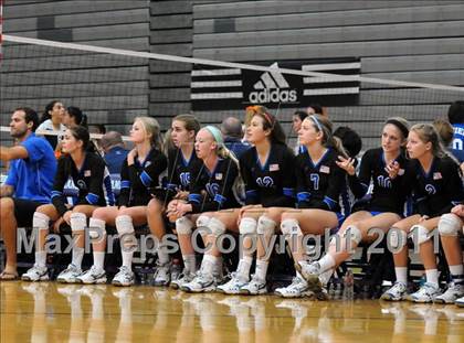 Thumbnail 2 in Los Alamitos vs. Assumption (Durango Fall Classic) photogallery.