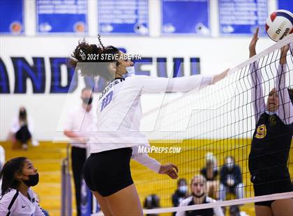 Thumbnail 2 in Arapahoe @ Grandview photogallery.