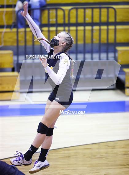 Thumbnail 1 in Arapahoe @ Grandview photogallery.