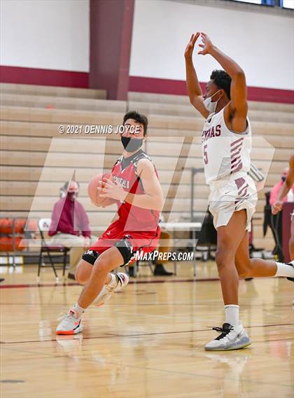 Thumbnail 3 in Penfield @ Aquinas Institute (Section V Class AA Semifinal) photogallery.
