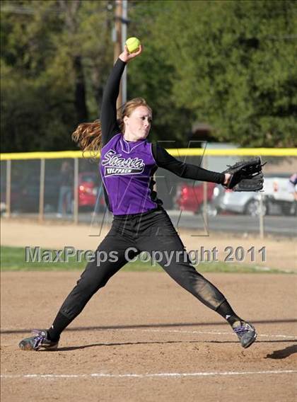 Thumbnail 2 in Foothill vs. Shasta (Shasta Tournament) photogallery.