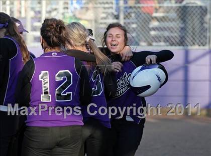 Thumbnail 2 in Foothill vs. Shasta (Shasta Tournament) photogallery.