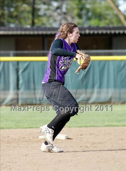 Thumbnail 3 in Foothill vs. Shasta (Shasta Tournament) photogallery.