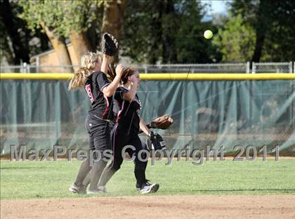 Thumbnail 2 in Foothill vs. Shasta (Shasta Tournament) photogallery.