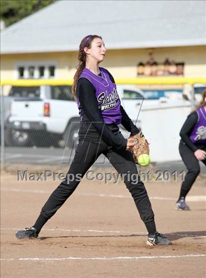 Thumbnail 3 in Foothill vs. Shasta (Shasta Tournament) photogallery.
