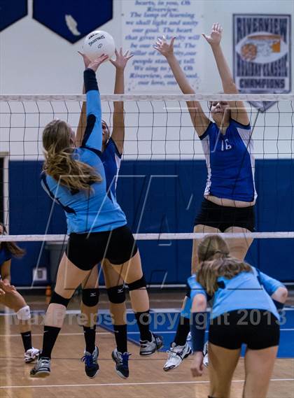 Thumbnail 1 in Newsome @ Riverview photogallery.