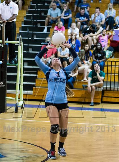 Thumbnail 3 in Newsome @ Riverview photogallery.