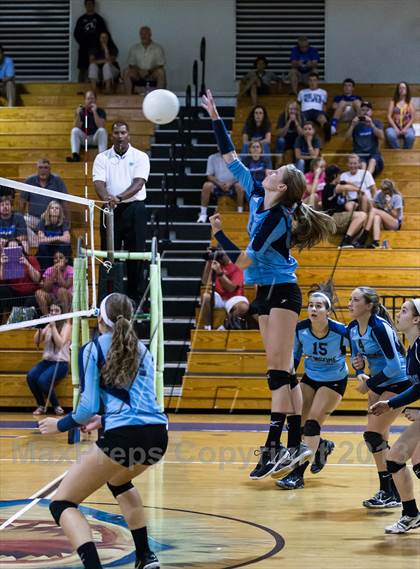 Thumbnail 2 in Newsome @ Riverview photogallery.