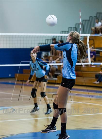 Thumbnail 2 in Newsome @ Riverview photogallery.