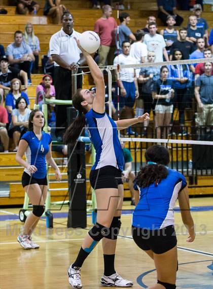 Thumbnail 3 in Newsome @ Riverview photogallery.