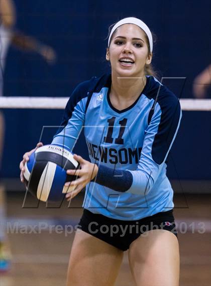 Thumbnail 1 in Newsome @ Riverview photogallery.