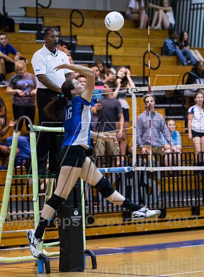 Thumbnail 3 in Newsome @ Riverview photogallery.