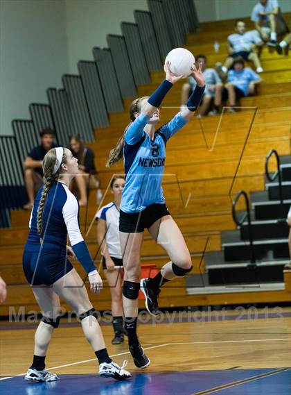 Thumbnail 1 in Newsome @ Riverview photogallery.