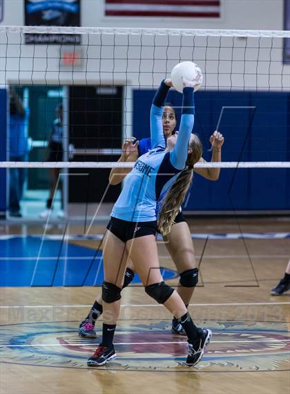 Thumbnail 1 in Newsome @ Riverview photogallery.