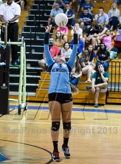 Thumbnail 1 in Newsome @ Riverview photogallery.