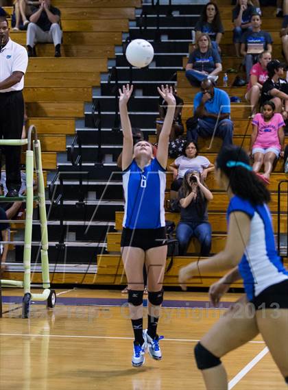 Thumbnail 1 in Newsome @ Riverview photogallery.