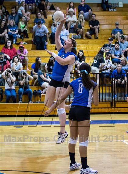 Thumbnail 3 in Newsome @ Riverview photogallery.