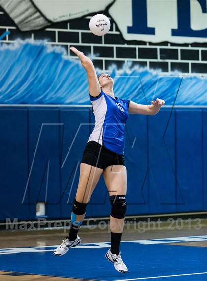 Thumbnail 3 in Newsome @ Riverview photogallery.