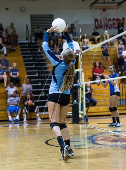Thumbnail 3 in Newsome @ Riverview photogallery.