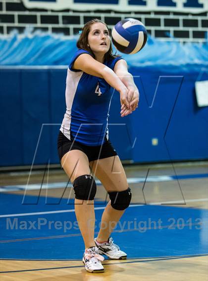 Thumbnail 2 in Newsome @ Riverview photogallery.