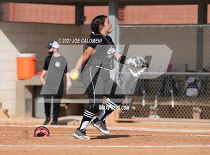 Thumbnail 3 in Churchill vs Clark photogallery.