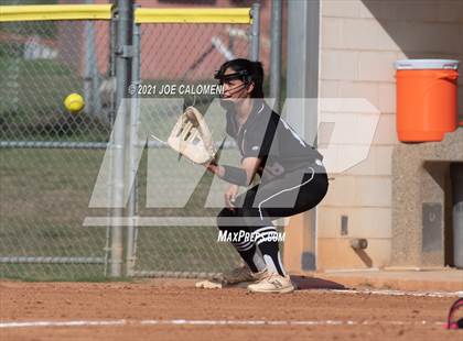 Thumbnail 3 in Churchill vs Clark photogallery.