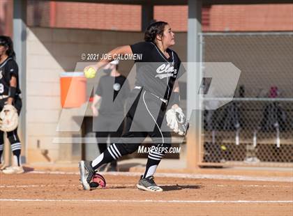 Thumbnail 1 in Churchill vs Clark photogallery.