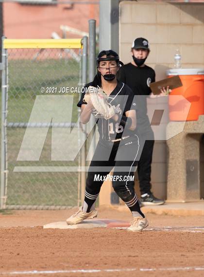 Thumbnail 3 in Churchill vs Clark photogallery.